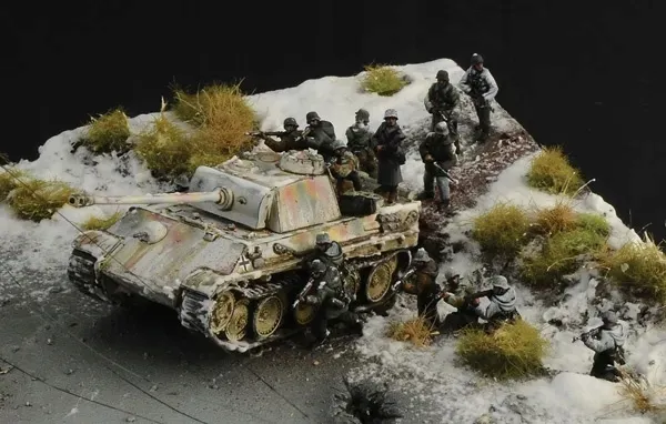 1-72-battleset-bastogne-siege-80-years