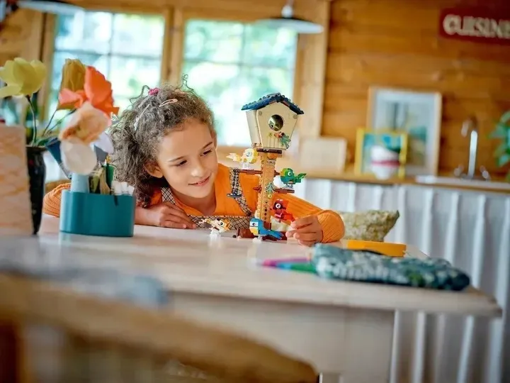 lego-creator-31143-budka-dla-ptakow