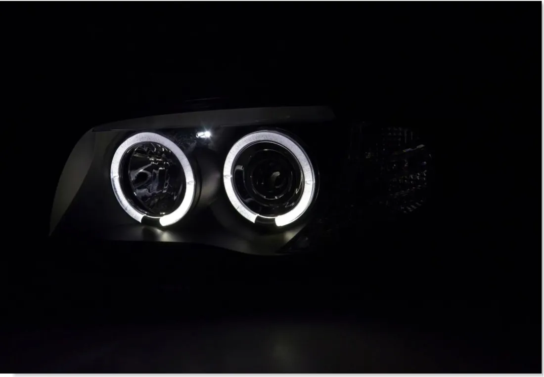 piekne-lampy-reflektory-do-bmw-1-e87-e81-od-2004-do-2011-led-ringi-nowe