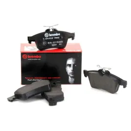 klocki-hamulcowe-tyl-laguna-iii-08-opel-signum-vectra-c-saab-9-3-brembo