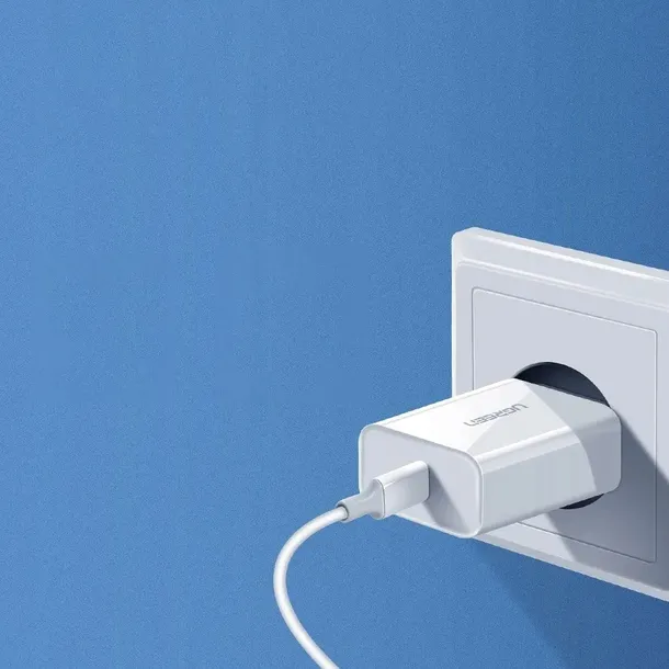 ugreen-ladowarka-sieciowa-20w-usb-c-pd-kolor-bialy