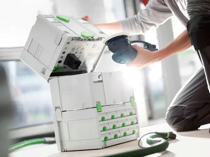 festool-sortainer-sys-3-sort-4-491522-cechy-dodatkowe-komory-organizacyjne-w-obudowie-przegrody-organizacyjne-wysuwane-szuflady-zatrzaski-zabezpieczajace