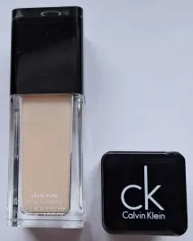 calvin-klein-infinite-matte-oil-free-foundation-201-podklad-296ml