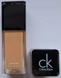 calvin-klein-infinite-matte-oil-free-foundation-209-podklad-296ml