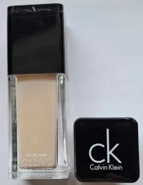 calvin-klein-infinite-matte-oil-free-foundation-203-podklad-296ml