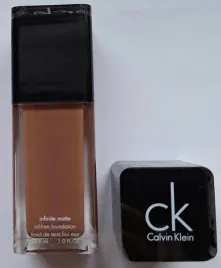 calvin-klein-infinite-matte-oil-free-foundation-207-podklad-296ml