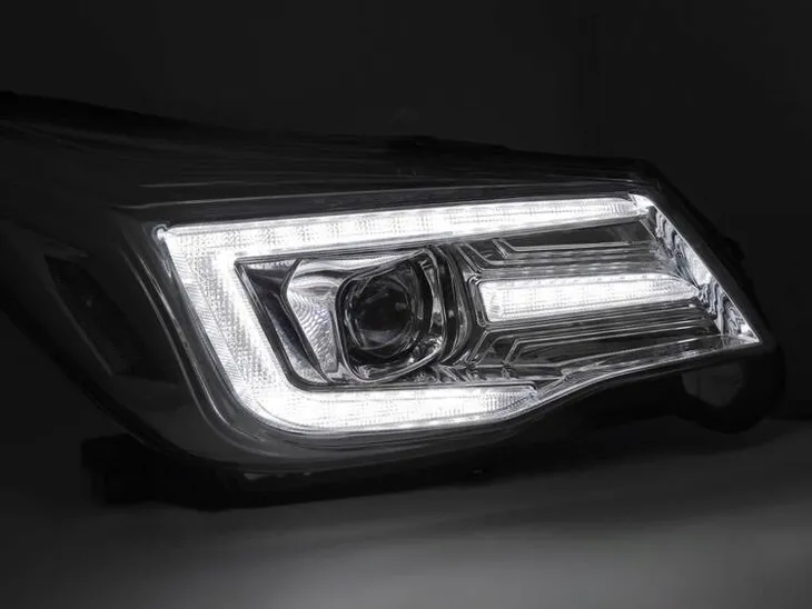 lampy-reflektory-chrome-led-do-subaru-forester-iv-strona-zabudowy-lewe-prawe