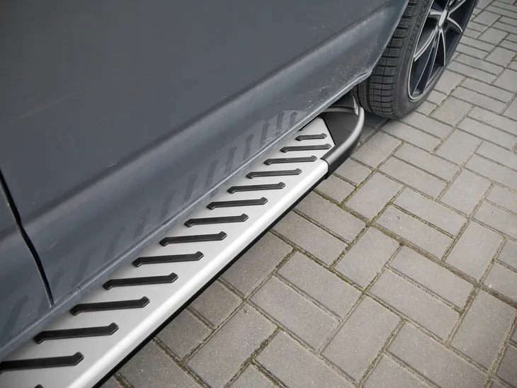 stopnie-boczne-progi-jeep-cherokee-kl-2014-numer-katalogowy-producenta-chr-2619ab007-producent-arp-stan-nowy