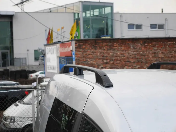 relingi-dachowe-vw-caddy-2004-2020-short-stan-nowy-producent-czesci-omtec