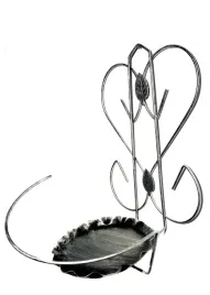 kwietnik-wiszacy-metalowy-srebrny-z-ozdobnym-sercem