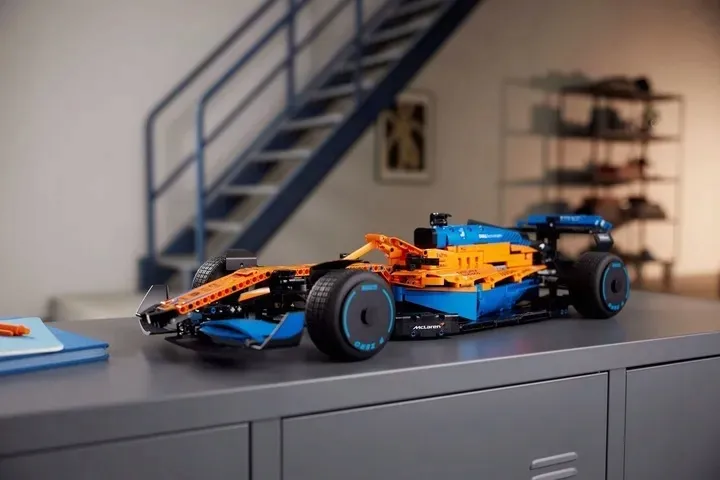 lego-technic-mclaren-formula-1-42141