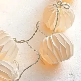 cotton-balls-lampiony-kule-led-10szt-bialy-origami