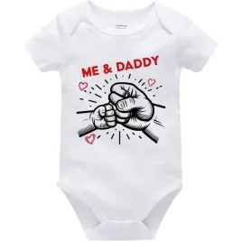 body-dzieciece-me-and-daddy-na-mikolajki-swieta-pod-choinke-biale-56cm