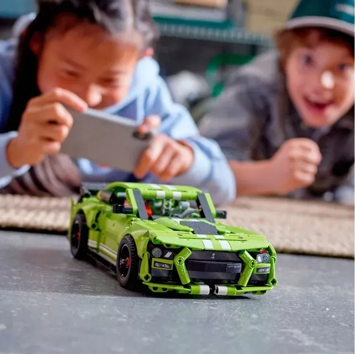 lego-technic-samochod-ford-mustang-shelby-gt500-stan-nowy