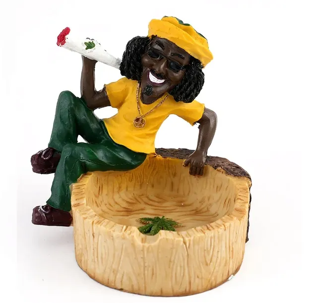 Popielniczka żywiczna z motywem Rastamana wysokość 11cm