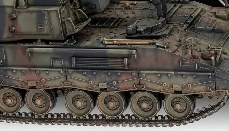 model-do-sklejania-revell-panzerhaubitze-2000-stan-nowy