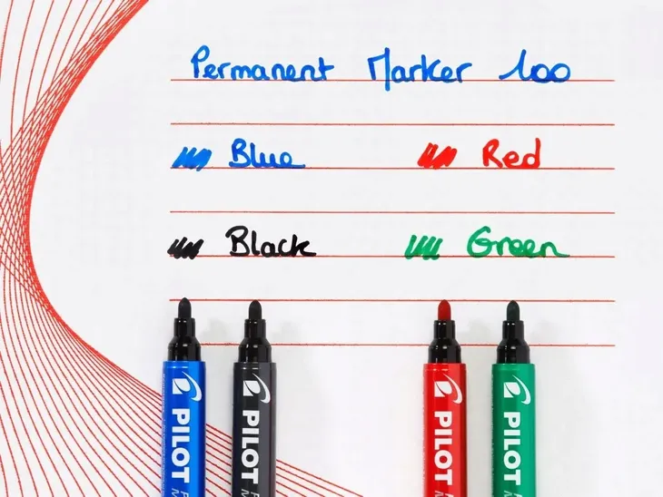 marker-pernamentny-czerwony-k-okragla-pilot-kolor-czerwony