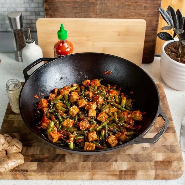 wok-zeliwny-35-cm-lodge-typ-powloki-inna