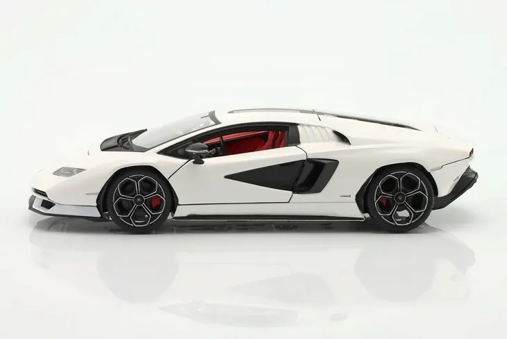 samochod-auto-lamborghini-countach-lp-1-24-bburago-stan-nowy-stan-zlozenia-calosc-die-cast
