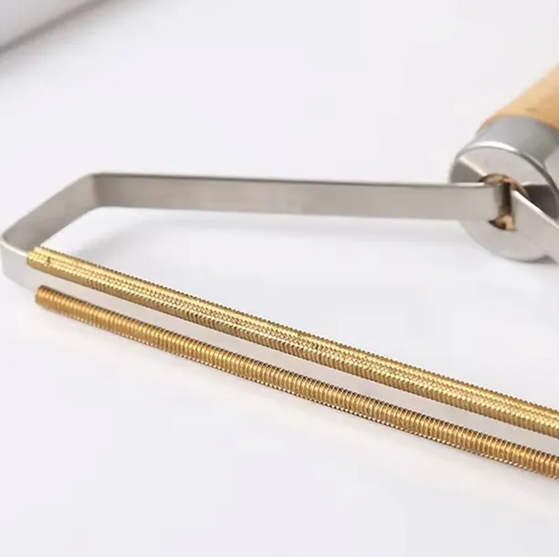 da159-grzebien-golarka-do-siersci-waga-z-opakowaniem-0-15-kg