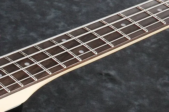 ibanez-gsr200-bk-gitara-basowa-wersja-praworeczna