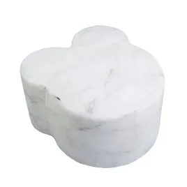 pufa-mis-do-siedzenia-dla-dzieci-do-zabawy-marmur-welur-siedzisko-46x25