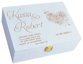 skrzynka-biala-slub-pudelko-na-pamiatki-prezent-personalizowany-grawer