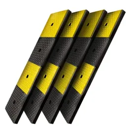 najazd-gumowy-na-kraweznik-wytrzymaly-guma-podjazd-kraweznikowy-4-sztuki