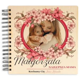 drewniany-album-prezent-na-dzien-matki-dla-mamy-najlepsza-mama-imie-wzory
