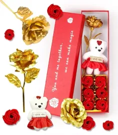 wieczna-roza-zlota-zestaw-z-misiem-i-czerwonymi-mydelkami-na-walentynki-uro