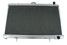 sportowa-chlodnica-wody-turboworks-nissan-skyline-r32