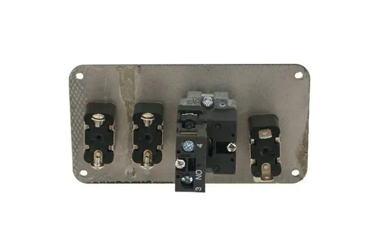 starter-silnika-typ-3-wlacznik-przycisk-stan-nowy