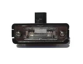 lampka-tablicy-rejestracyjnej-oswietlenie-golf-iv