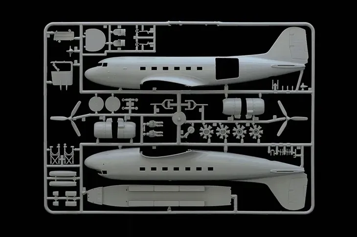 1-72-c-47-skytrain-dakota-okres-ii-wojna-swiatowa