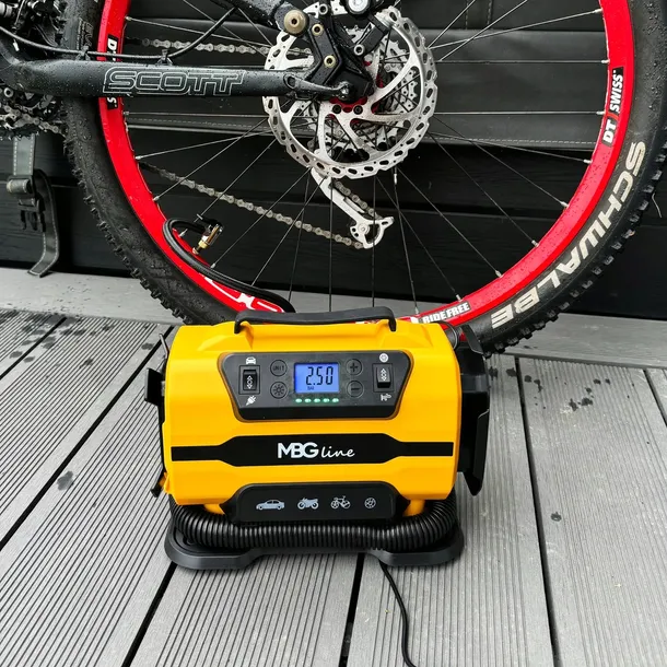 kompresor-sprezarka-samochodowa-pompka-12v-230v-led-zestaw-akcesoria-stan-nowy-marka-mbg-line