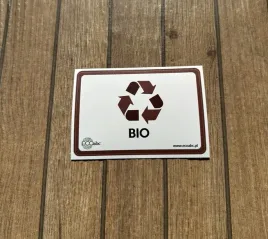 naklejka-na-kosz-do-segregacji-smieci-9x9cm-bio-brazowa-mala-pojemnik
