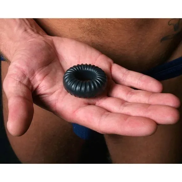 perfect-fit-ribbed-ring-black