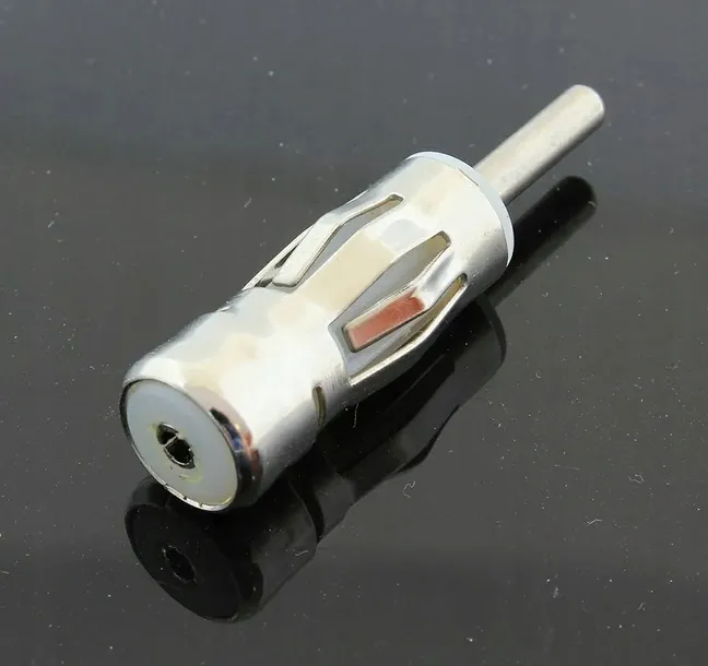 ak124-adapter-antenowy-iso-din-prosty-model-ak128