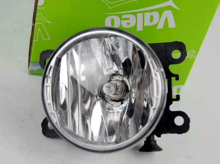 reflektor-przeciwmglowy-valeo-044847-waga-z-opakowaniem-16-kg