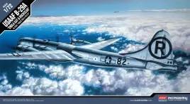 academy-12528-b-29a-enola-gay-and-bockscar-1-72
