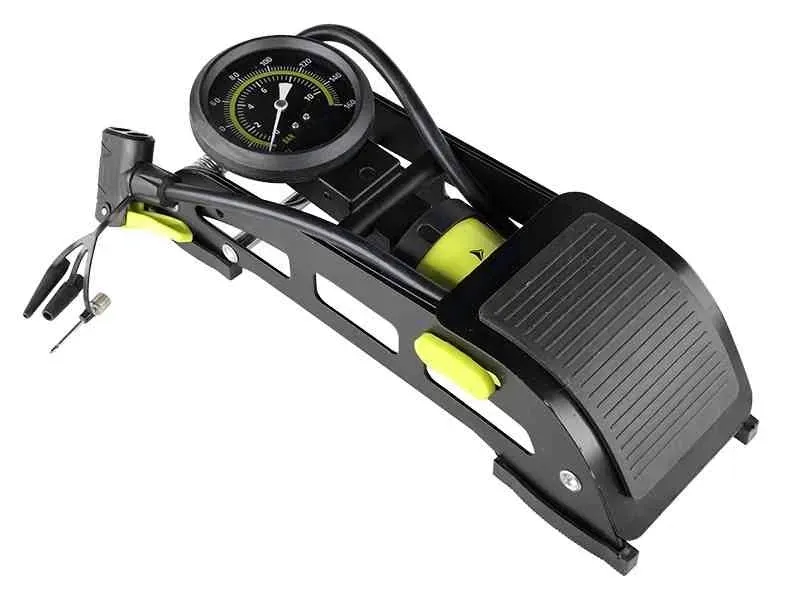 pompka-nozna-jednotlokowa-z-analogowym-cisnieniomierzem-max-11-bar-160-p