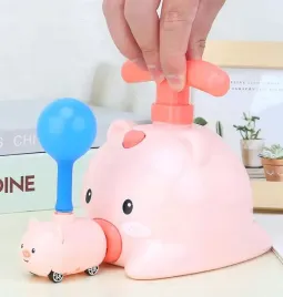 7and7zabawka-aerodynamiczna-wyrzutnia-balonow-swinka