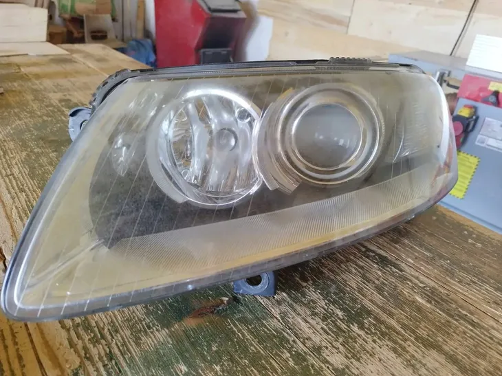 reflektor-hella-1zs-009-701-111-numer-katalogowy-czesci-1zs-009-701-111