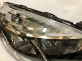 reflektor-tyc-20-17017-05-2-numer-katalogowy-oryginalu-renault-260103317r