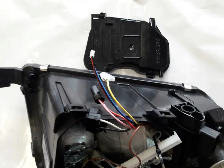 reflektor-tyc-20-6230-15-2-producent-czesci-tyc