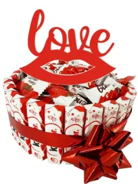 tort-kinder-zestaw-prezent-walentynki-urodziny-kosz-prezentowy-slodycze