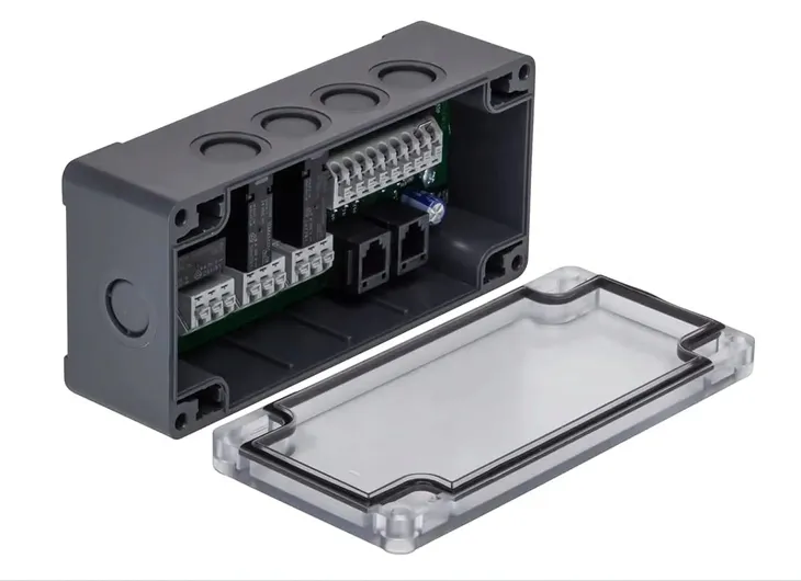 adapter-uniwersalny-uap1-436295-stan-nowy