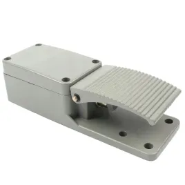 wlacznik-wylacznik-przelacznik-przycisk-nozny-pedal-pn-17-230v-10a-on-on