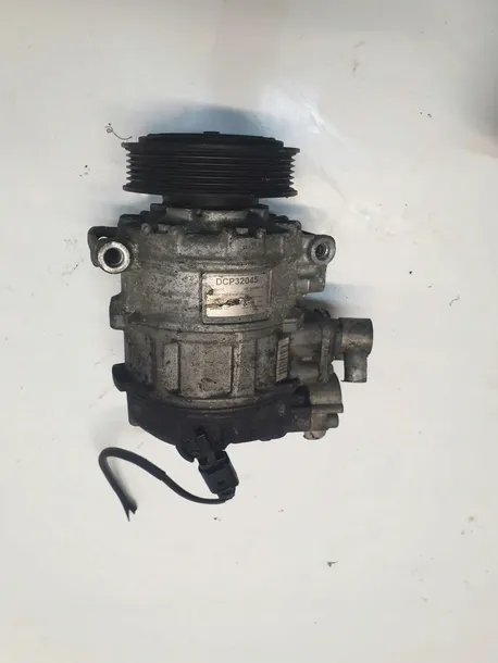 kompresor-klimatyzacja-denso-dcp32045-id-kompresora-7seu17c