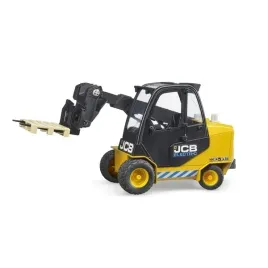 bruder-wozek-jcb-teletruk-z-paleta-02512
